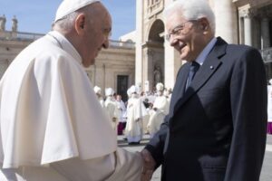 Mattarella ao Papa: seus apelos pela paz, sempre um motivo para reflexão