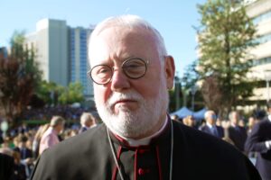 Gallagher em Montenegro, encontro com autoridades e a comunidade católica