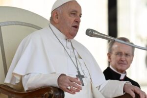 Apelo do Papa: devemos fazer todos os esforços para negociar o fim da guerra