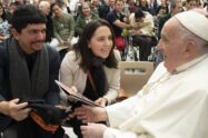 Brasileiros ganham bênção do Papa para as próximas edições do “Com Deus, Tem Jeito”