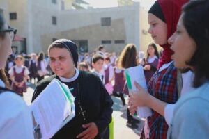 Irmã Nabila e a paixão de Gaza: “Páscoa dolorosa olhando para a ressurreição”