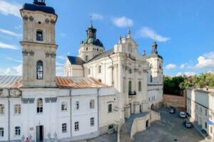 Parolin em julho na Ucrânia para a peregrinação ao Santuário de Berdychiv
