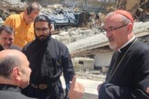 O Patriarca Pizzaballa entra em Gaza e conta a sua visita