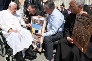 Na audiência com Francisco para abrir a porta da paz na Ucrânia