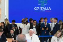 O Papa no G7: nenhuma máquina deve optar por tirar a vida a um ser humano