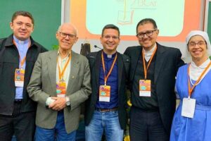 Catequese a serviço de uma Igreja Sinodal: presença salesiana