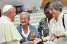 O Papa: ouvir as mulheres, que comumente sofrem com a falta de reconhecimento