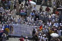 Francisco: Nossa Senhora do Carmo conceda a paz a quem sofre com a guerra