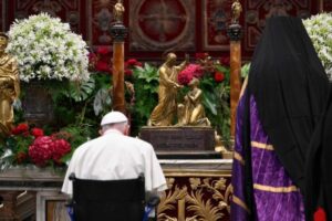 Os santos venerados na perspectiva de Cristo, centro da fé
