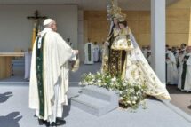 Festa de Nossa Senhora do Carmo, a súplica do Papa pela paz