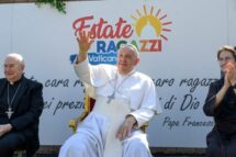 O Papa às crianças da Colônia de Férias no Vaticano: “Façam a paz, é a coisa mais linda”