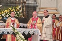 Cardeal Parolin em Kiev: “Papa Francisco partilha a dor do povo ucraniano”