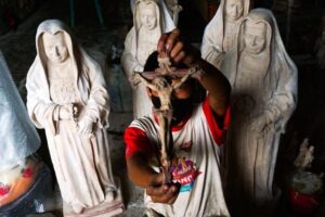 Flores, coração católico da Indonésia