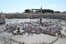 No Angelus o pensamento do Papa pela Venezuela, Líbano, Índia, Portugal e párocos