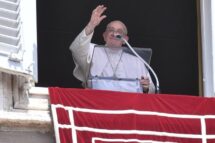 O Papa no Angelus: a Eucaristia é necessária a todos nós