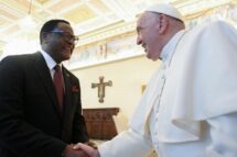 Presidente do Malawi com o Papa no Vaticano