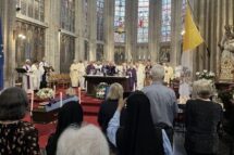 No funeral do núncio Treanor, o agradecimento do Papa por seu “serviço dedicado e fiel”