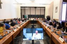 O Papa aos Movimentos Populares: luta contra a economia criminosa