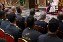 O Papa: “A gratuidade não é apenas uma dimensão financeira, mas humana”