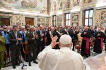 O Papa: custodiar a beleza de cada criatura, não segundo modelos efêmeros e massificantes