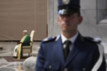 Papa ao Corpo da Gendarmaria: servem como anjos que não nos deixam sozinhos