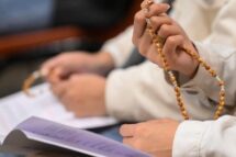 O Papa: rezem o Rosário pela paz no mundo