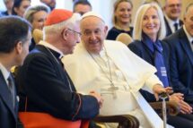 Papa encoraja atletas de esqui da Áustria: o esporte cria fraternidade