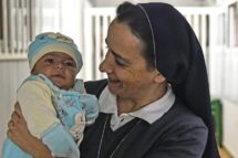 Beirute: em meio aos bombardeios, a proximidade das Irmãs do Bom Pastor aos doentes