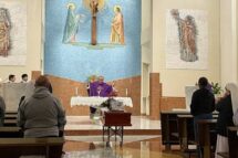 Adeus ao sem-teto brasileiro José Carlos. Krajewski e Steiner celebram o funeral