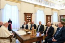 Olmert e Al-Kidva encontram o Papa: diálogos para um plano de paz