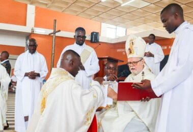 Moçambique. Ordenado no sábado, 19, 1° sacerdote servita da arquidiocese da Beira