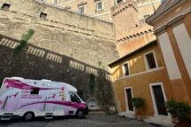 Praça São Pedro caravana de combate ao câncer