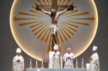 Sacerdote esfaqueado durante Missa em Singapura