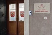 Colunata de São Pedro: consultas gratuitas de saúde para os mais frágeis