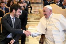 Papa a jovens da Itália: continuem a sonhar e sejam artesãos da esperança