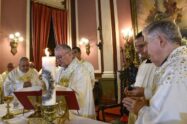 Cardeal Parolin celebra a Santa Missa no Palácio Episcopal São Joaquim