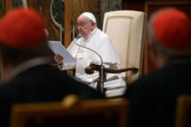 O Papa: disparidades na escolaridade, é um imperativo moral mudar esta situação