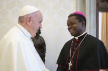 Nigéria: Dom Nwachukwu ordena 40 novos diáconos