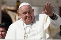 As celebrações do Papa por ocasião do Natal, Ano Novo e abertura do Jubileu