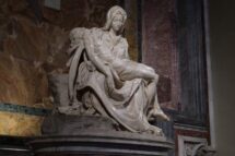 Pietà volta a resplandecer na Basílica de São Pedro