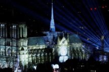 Papa para reabertura de Notre-Dame: que seja sinal de renovação da Igreja na França