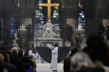 “A dor foi curada”: Notre-Dame de Paris é restituída ao povo de Deus