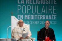 Papa: Piedade Popular, compromisso com o crescimento humano e o progresso social