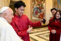 Papa exorta os fiéis vietnamitas a viverem a fé com alegria e caridade