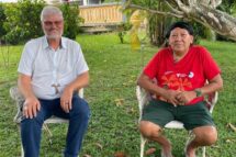 Encontro entre Davi Kopenawa e dom Evaristo Spengler