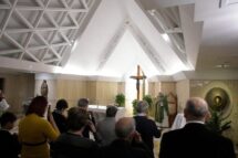 O Papa, por causa do frio e de um resfriado recitará o Angelus em Santa Marta
