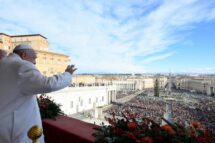 Papa: Jesus é a Porta da Paz. Voltemos a Ele para calar as armas!