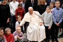 O Papa: rezem pelas crianças que não têm a possibilidade de receber tratamento