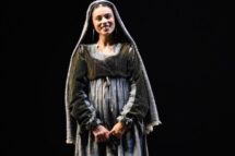 Em Roma, 1.600 pessoas carentes na pré-estreia do musical Bernardete de Lourdes