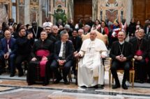 Papa: a comunicação católica é para todos, é um ato de amor